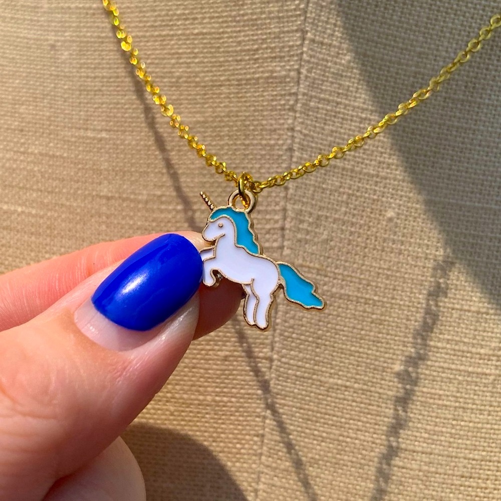 NWT Sterling Silver Plated Chain & Enamel Unicorn Alloy Metal Charm Necklace.